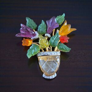 Vintage Joseph Cleary JC Jelly Belly Flower Vase Brooch 1960s